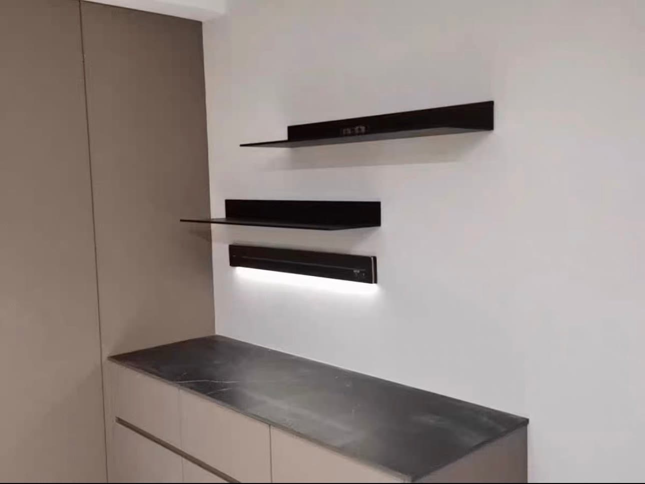Aluminum Floating Shelf Without Light - Sleek Design